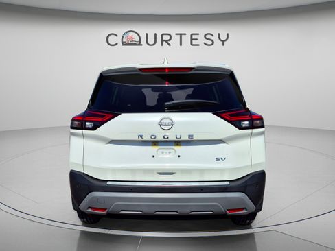 Certified 2023 Nissan Rogue SV FWD image 6
