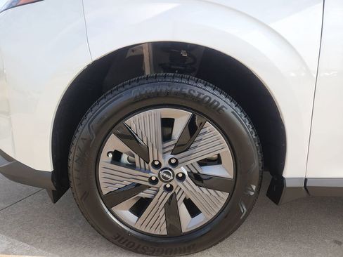 Certified 2025 Nissan Murano SL image 32