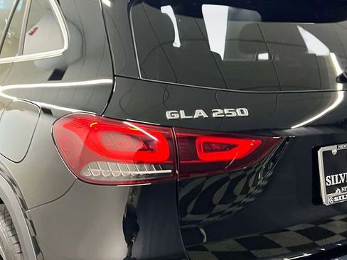 Certified 2023 Mercedes-Benz GLA 250 4MATIC image 10