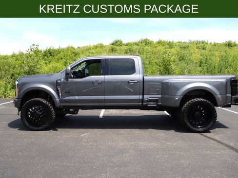 Used 2023 Ford F450 Lariat w/ Lariat Ultimate Package AWD/4WD image 1