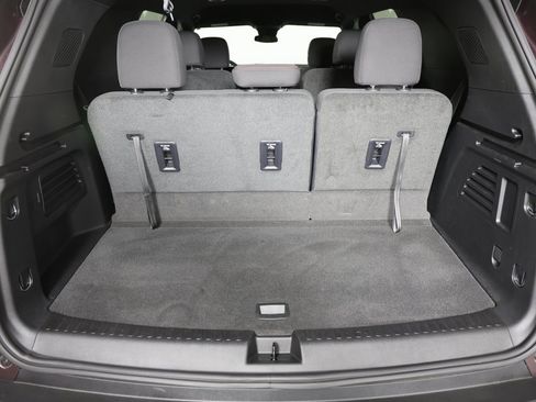 Used 2024 Chevrolet Traverse Z71 image 10