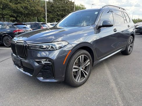Used 2021 BMW X7 xDrive40i w/ M Sport Package AWD/4WD image 3