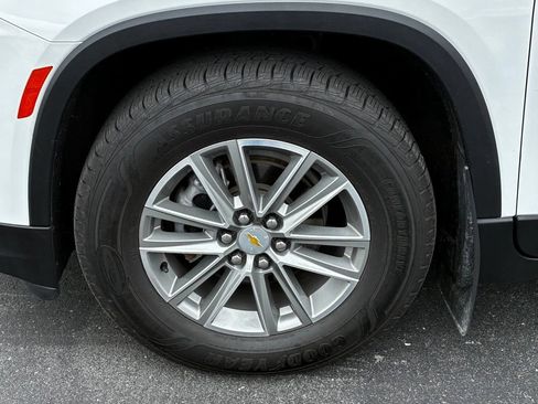Used 2022 Chevrolet Traverse LT AWD/4WD image 38