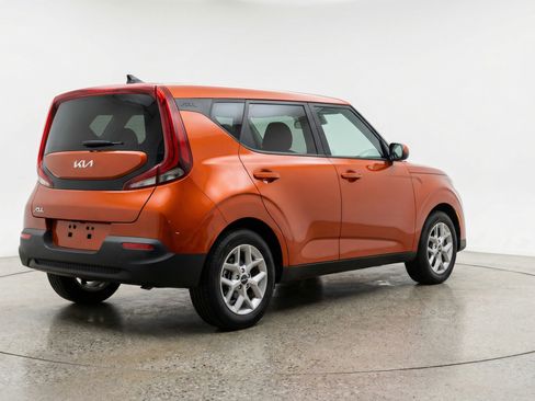 Used 2025 Kia Soul LX w/ LX Technology Package image 9