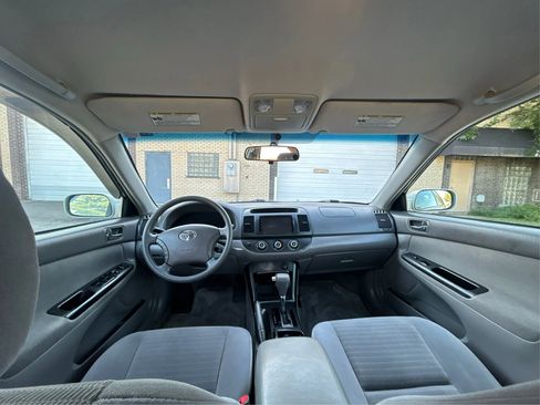 Used 2006 Toyota Camry LE image 23