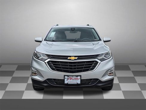 Used 2020 Chevrolet Equinox LT image 2