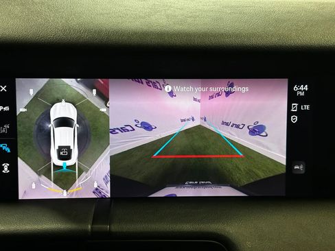 Used 2022 Porsche Taycan image 43