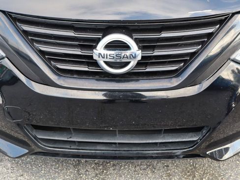 Used 2018 Nissan Altima 2.5 SR w/ SR Midnight Edition FWD image 35
