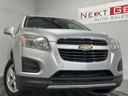 Used 2016 Chevrolet Trax LT w/ LT Convenience Package AWD/4WD image 3