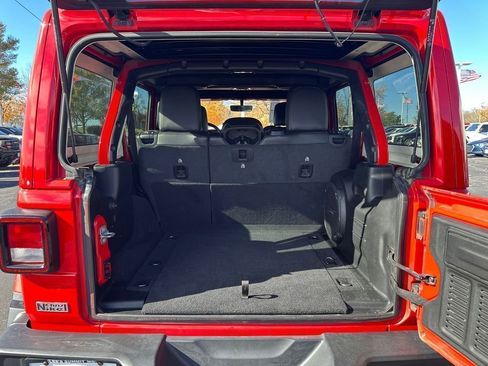 Used 2021 Jeep Wrangler Unlimited Rubicon image 9