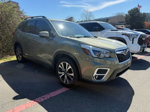 Used 2021 Subaru Forester Limited w/ Popular Package #3 image 4