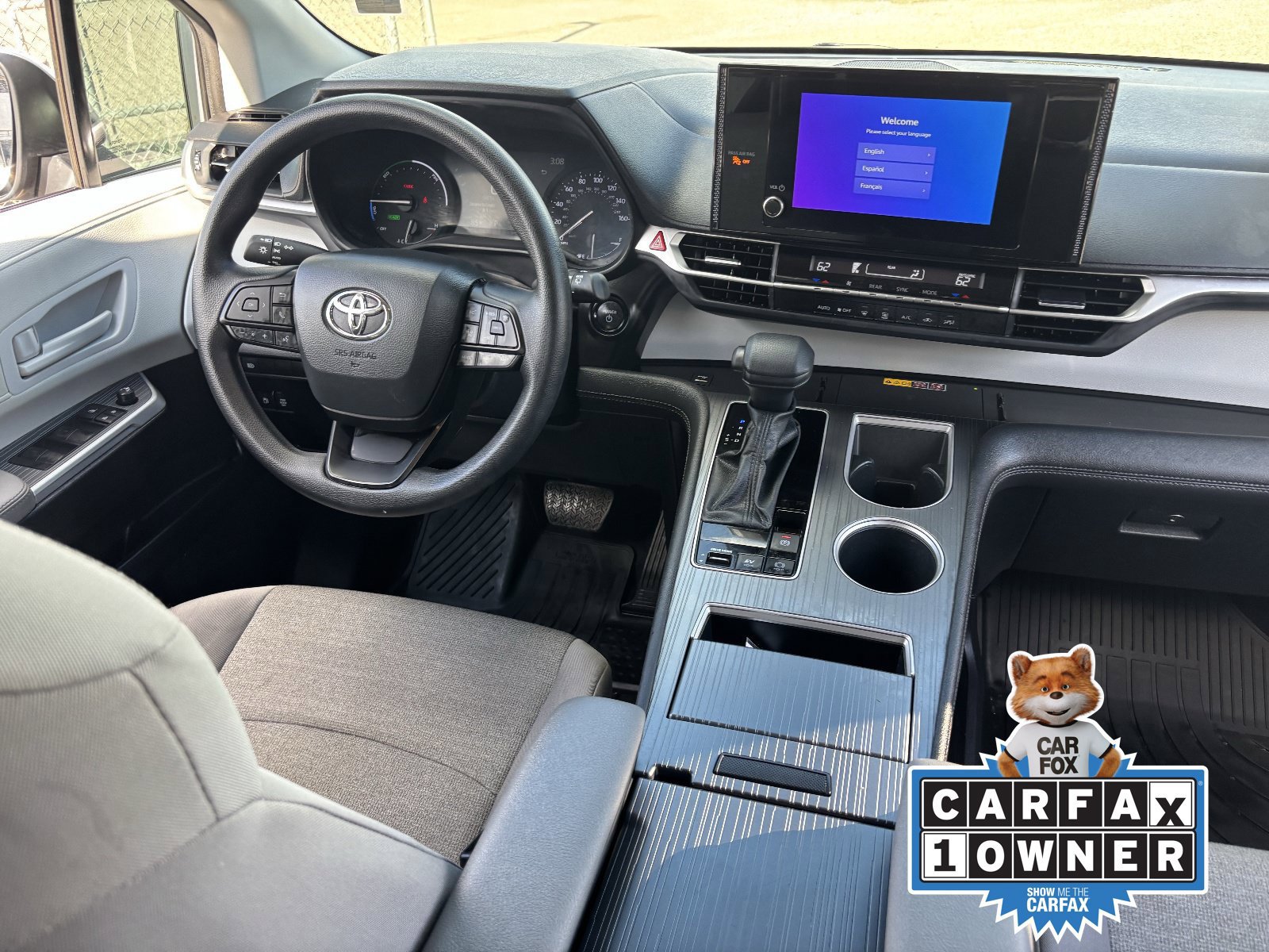 Used 2025 Toyota Sienna LE AWD/4WD image 15