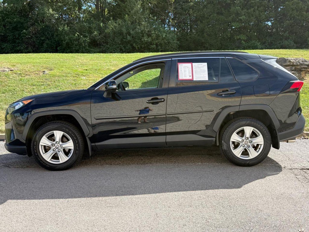 Certified 2021 Toyota RAV4 XLE AWD/4WD image 2