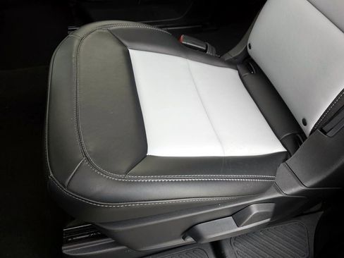 Used 2024 Ford Explorer XLT w/ Equipment Group 202A image 35