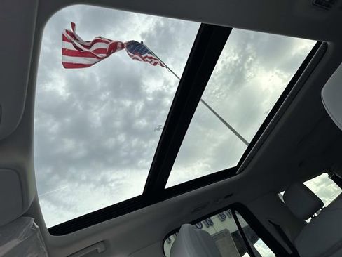 New 2026 Ford Expedition Max Platinum image 23