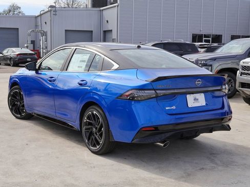 New 2026 Nissan Sentra SR image 2