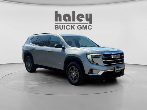 Used 2025 GMC Acadia Elevation image 7