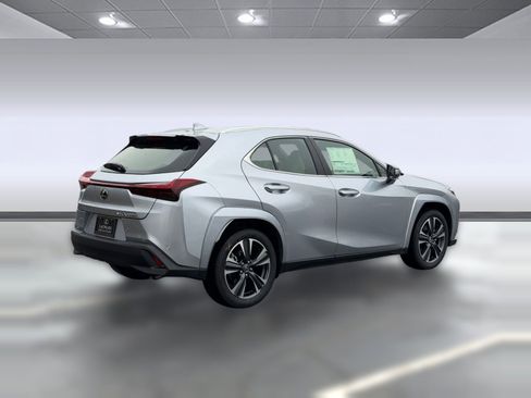 New 2026 Lexus UX 300h AWD image 9