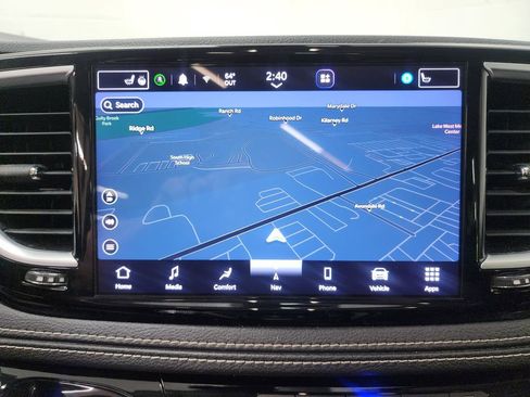 Used 2022 Chrysler Pacifica Limited FWD image 18