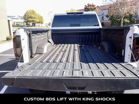 Used 2022 GMC Sierra 3500 Denali w/ Denali Ultimate Package image 8