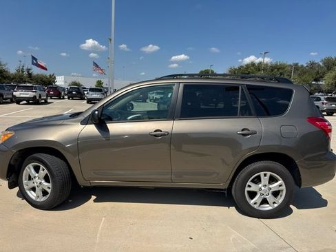 Used 2011 Toyota RAV4 2WD w/ Upgrade Value Pkg image 5