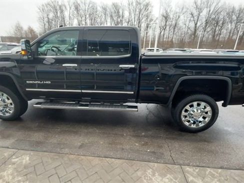Certified 2018 GMC Sierra 2500 Denali w/ Duramax Plus Package image 5