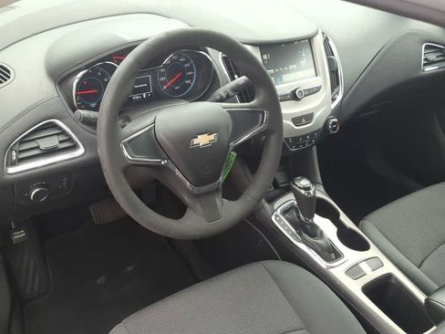 Used 2016 Chevrolet Cruze LS FWD image 2