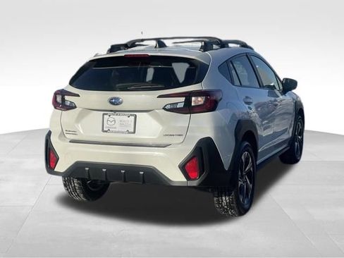 Used 2024 Subaru Crosstrek 2.0i Premium image 4