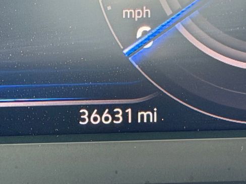 Used 2021 Volkswagen Tiguan SEL Premium R-Line image 37