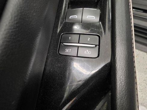 Used 2023 Cadillac Escalade Sport AWD/4WD image 35