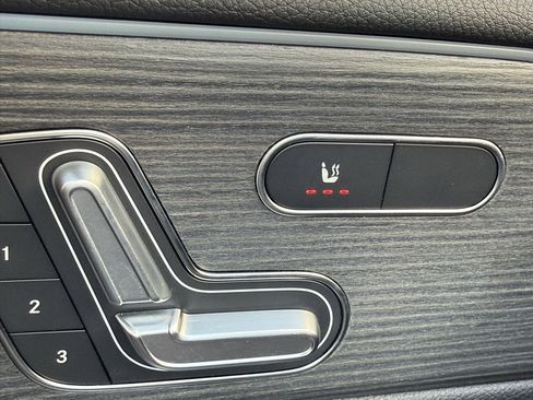 Used 2024 Mercedes-Benz GLB 250 image 15