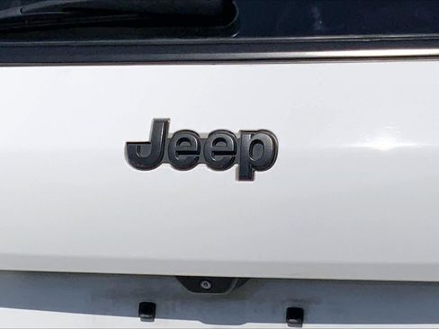 Certified 2021 Jeep Grand Cherokee L Limited AWD/4WD image 27