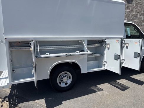 New 2025 Chevrolet Express 3500 w/ Power Convenience Package image 16