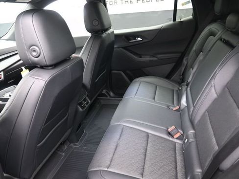 New 2026 Chevrolet Equinox LT w/ Convenience Package II image 10