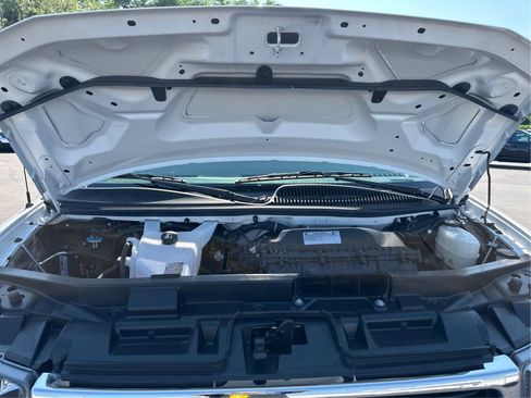 Used 2025 GMC Savana 2500 w/ Driver Convenience Package RWD image 10