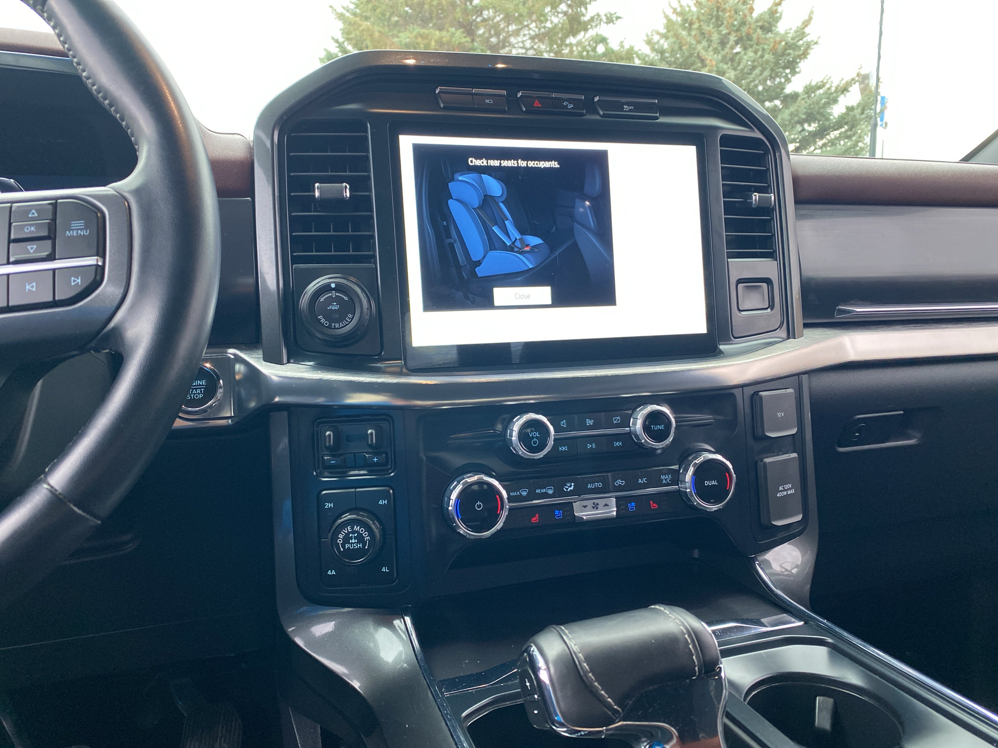 Certified 2022 Ford F150 Lariat w/ Max Trailer Tow Package AWD/4WD image 10