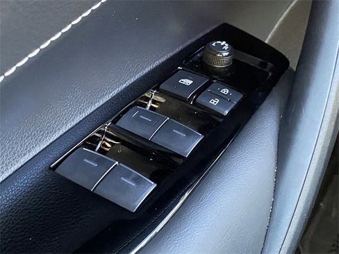 Used 2022 Toyota Corolla SE image 15