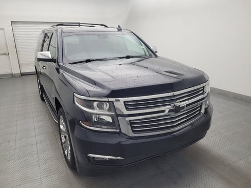 Used 2019 Chevrolet Suburban Premier AWD/4WD image 14