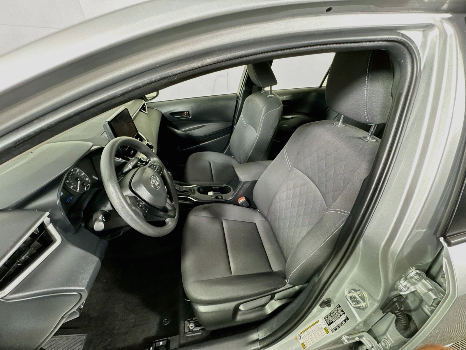 Certified 2024 Toyota Corolla LE FWD image 18