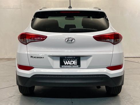 Used 2016 Hyundai Tucson SE w/ Option Group 02 FWD image 4