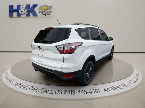 Used 2017 Ford Escape SE w/ Equipment Group 201A FWD image 6