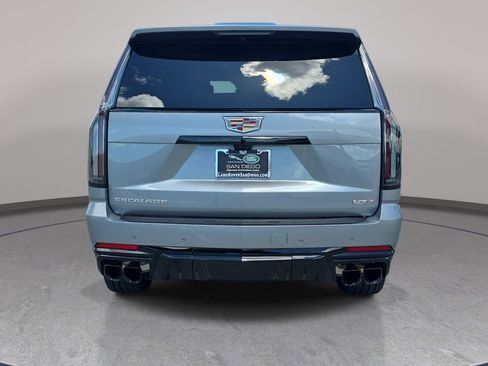 Used 2025 Cadillac Escalade V AWD/4WD image 7