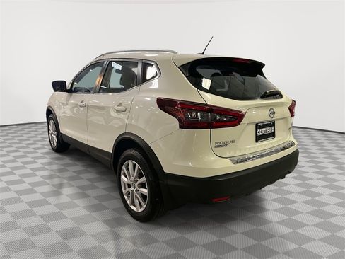 Used 2022 Nissan Rogue Sport SV w/ Technology Package image 5