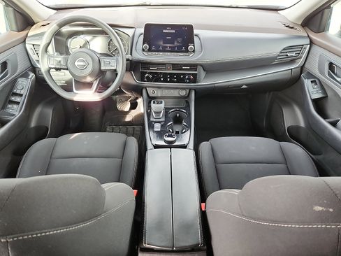 Used 2023 Nissan Rogue S image 11