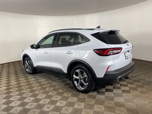 Used 2025 Ford Escape ST-Line w/ Cold Weather Package image 8