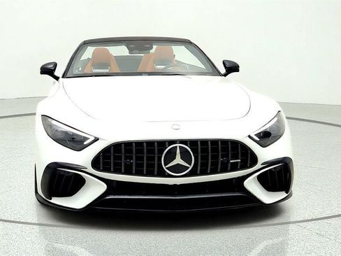 Used 2024 Mercedes-Benz SL 63 AMG 4MATIC image 2