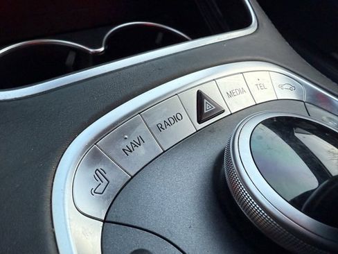 Used 2017 Mercedes-Benz S 550 4MATIC Sedan image 23