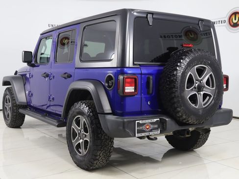Used 2018 Jeep Wrangler Unlimited Sport S image 4