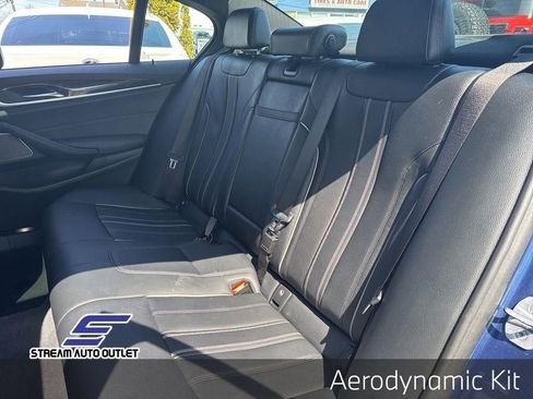 Used 2022 BMW 530i xDrive 530i xDrive w/ M Sport Package image 23