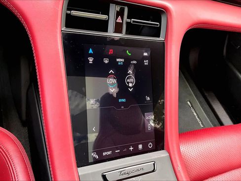 Used 2023 Porsche Taycan image 31